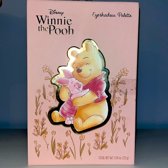 Disney Other - Disney Winnie the Pooh Eyeshadow Palette with mirror